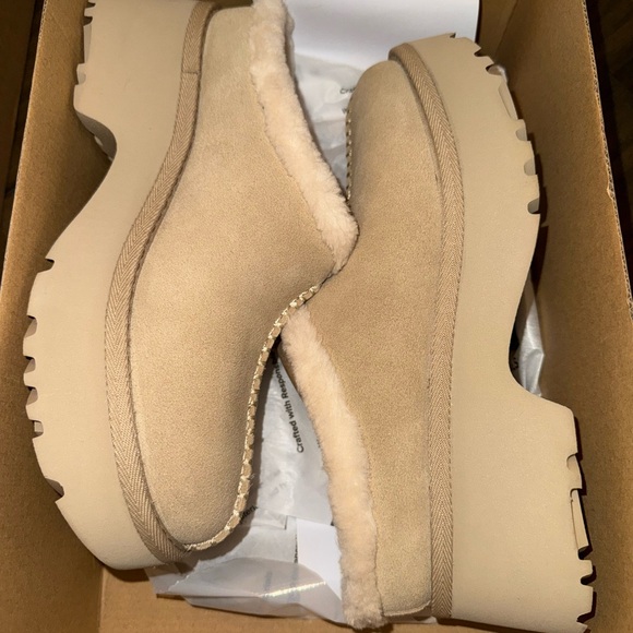 UGG Cozy Clog • Mustard Seed - Picture 2 of 4